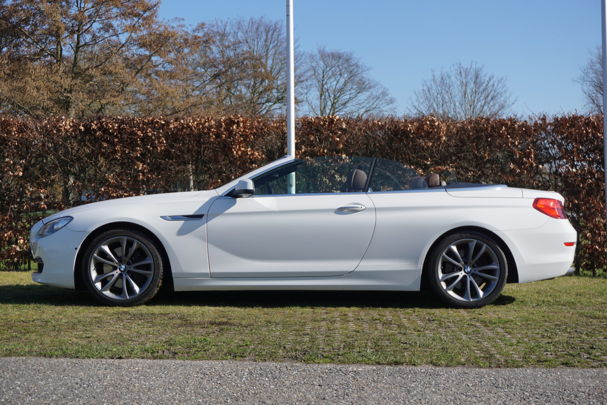 
								BMW 6-Serie Cabriolet 640i High Executive full									