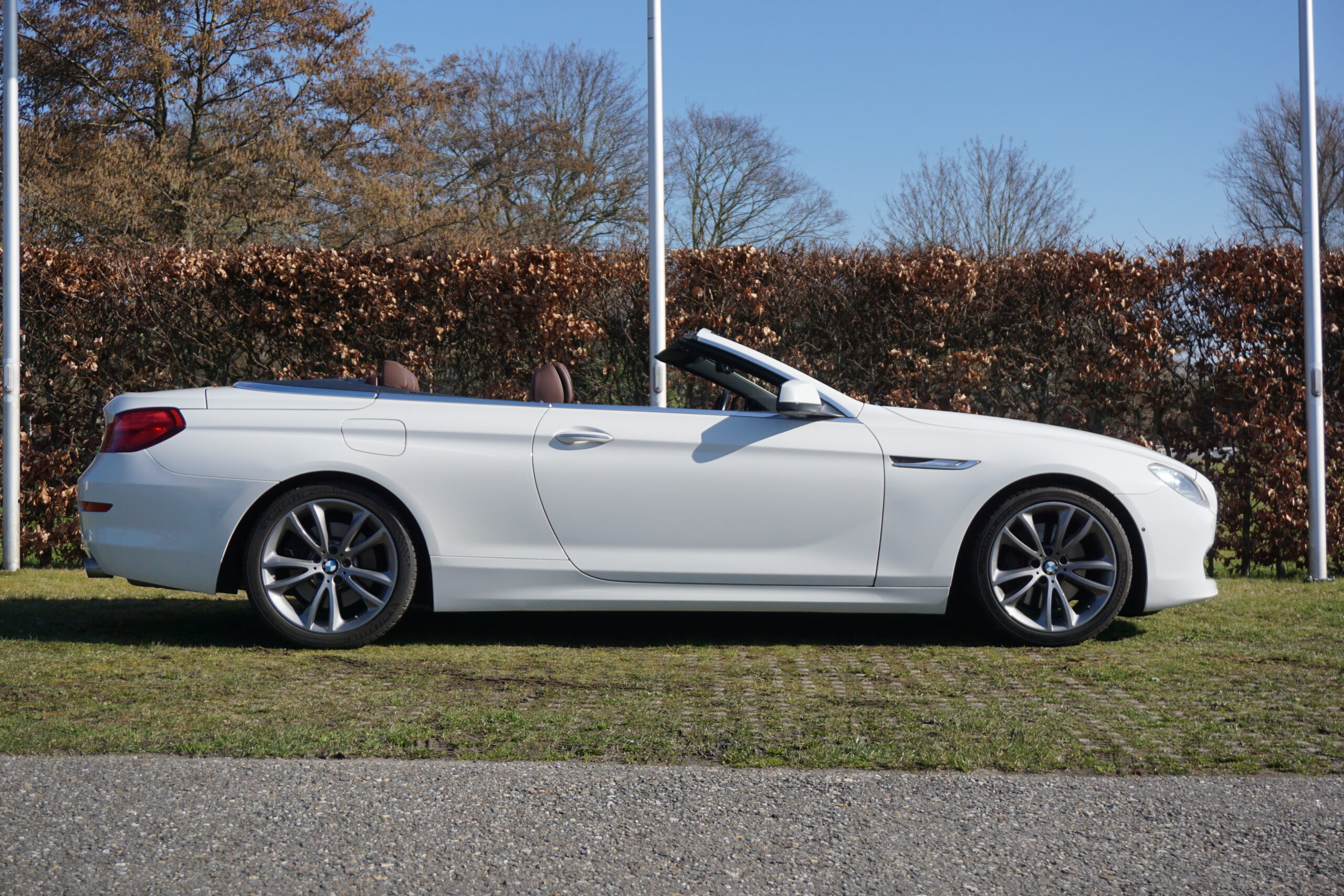 
								BMW 6-Serie Cabriolet 640i High Executive full									