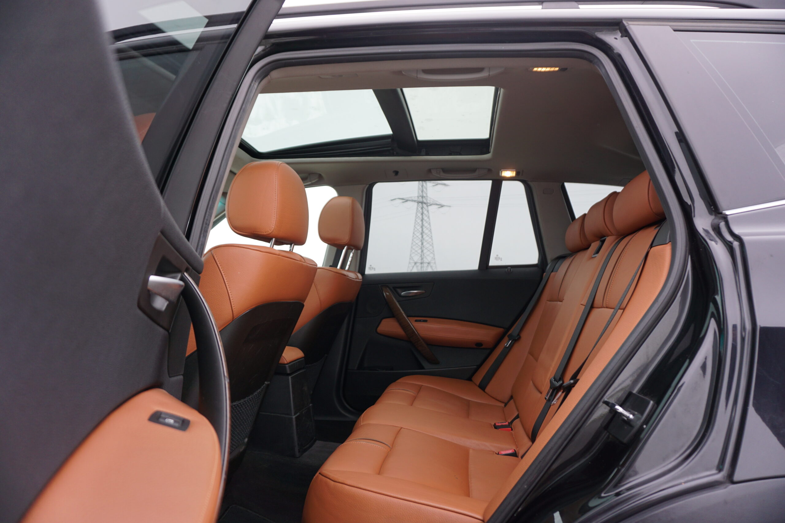 
								BMW X3 30i xDrive High Executive E83 full									