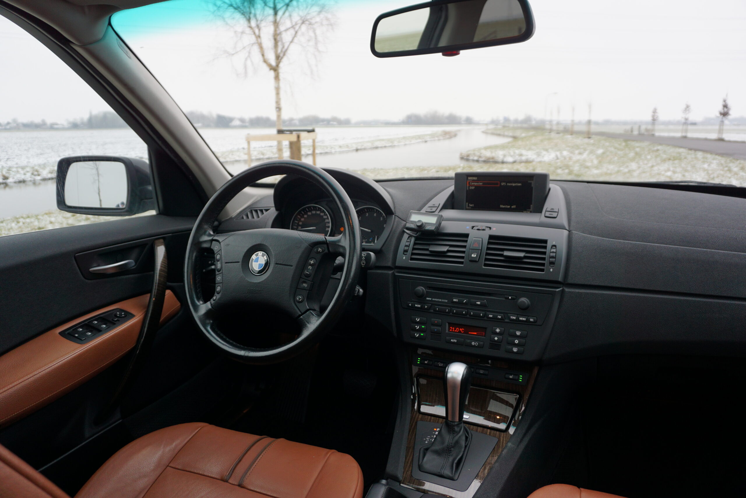 
								BMW X3 30i xDrive High Executive E83 full									