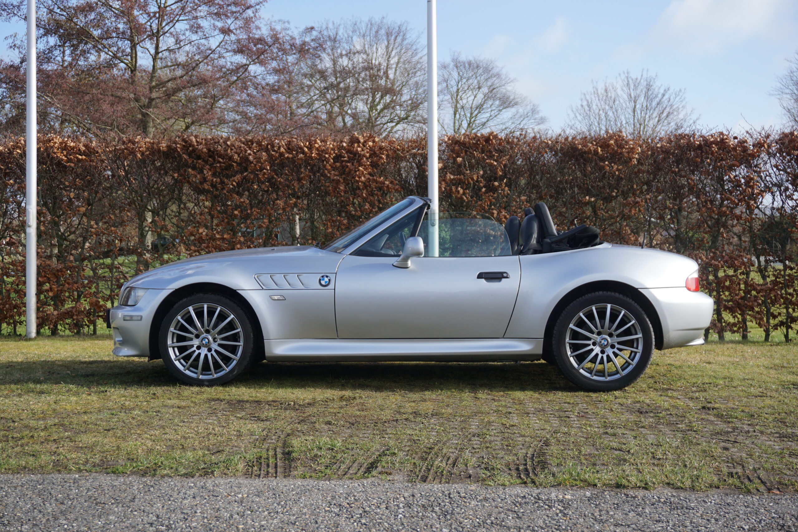 
								BMW Z3 Roadster 2.2 full									